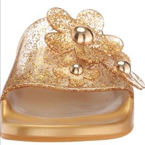 ⭐️⭐️MARC JACOBS GOLD POOL SLIDES⭐️⭐️